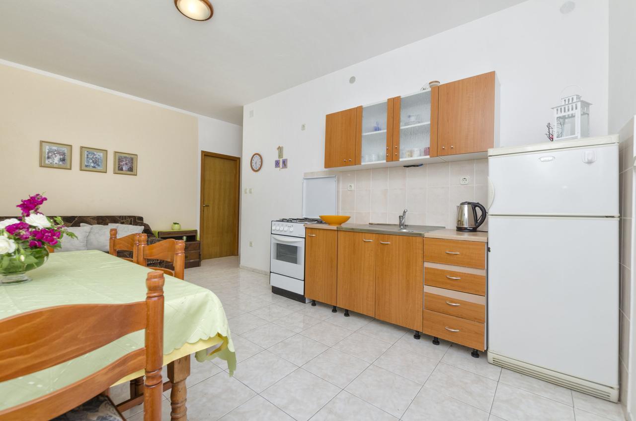 Apartments Helena Ivan Dolac Exterior foto